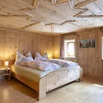 Ferienhaus Chasa Broel Mitten In Ardez