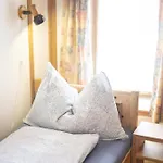 Ferienhaus Chasa Broel Mitten In *
