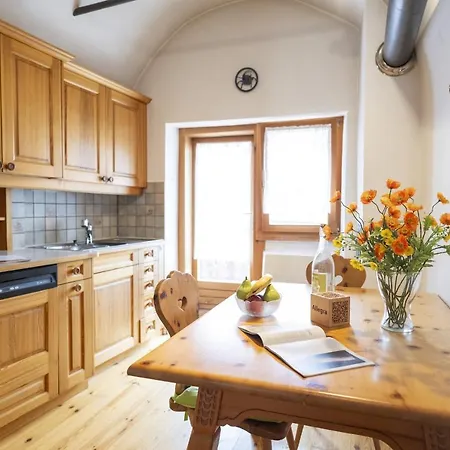 Chasa Broel Mitten In *