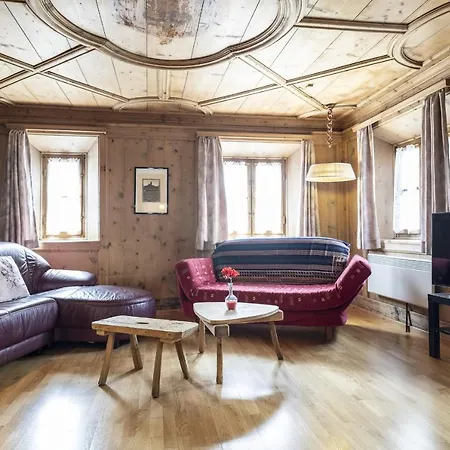 Holiday home Chasa Broel Mitten In