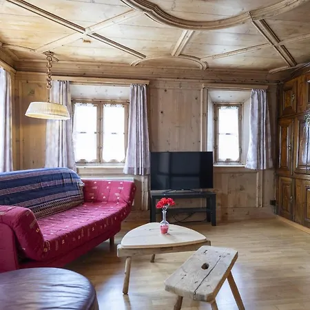 Chasa Broel Mitten In Holiday home Ardez