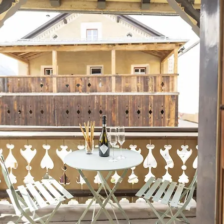 Holiday home Chasa Broel Mitten In