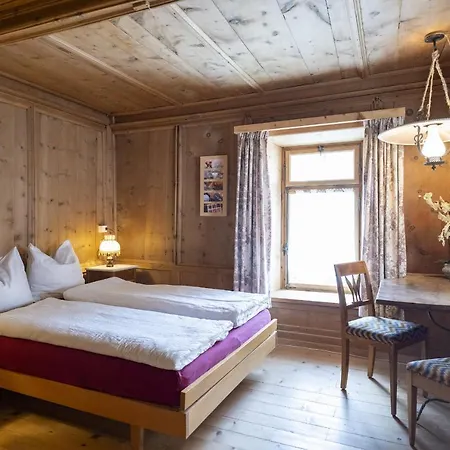 Holiday home Chasa Broel Mitten In *