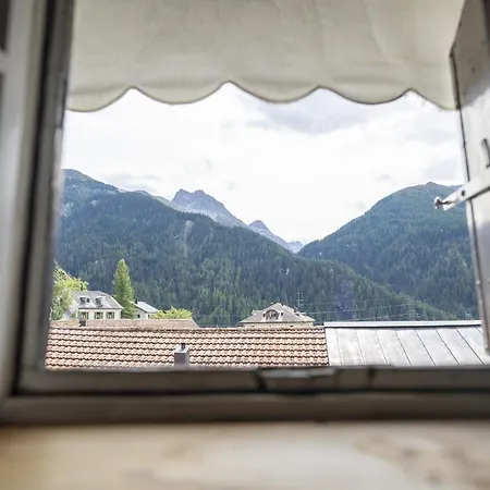 Holiday home Chasa Broel Mitten In