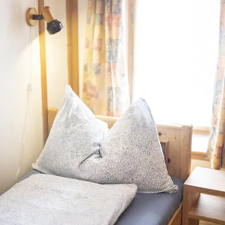 Holiday home Chasa Broel Mitten In *